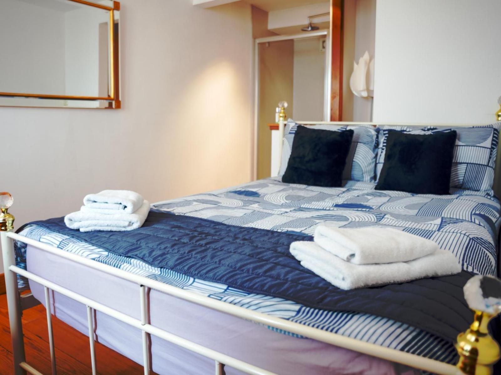 2 Bedroom Characterful Semi-Detached House, Enviably Located With Balcony And Terrace 圣安德鲁斯 外观 照片
