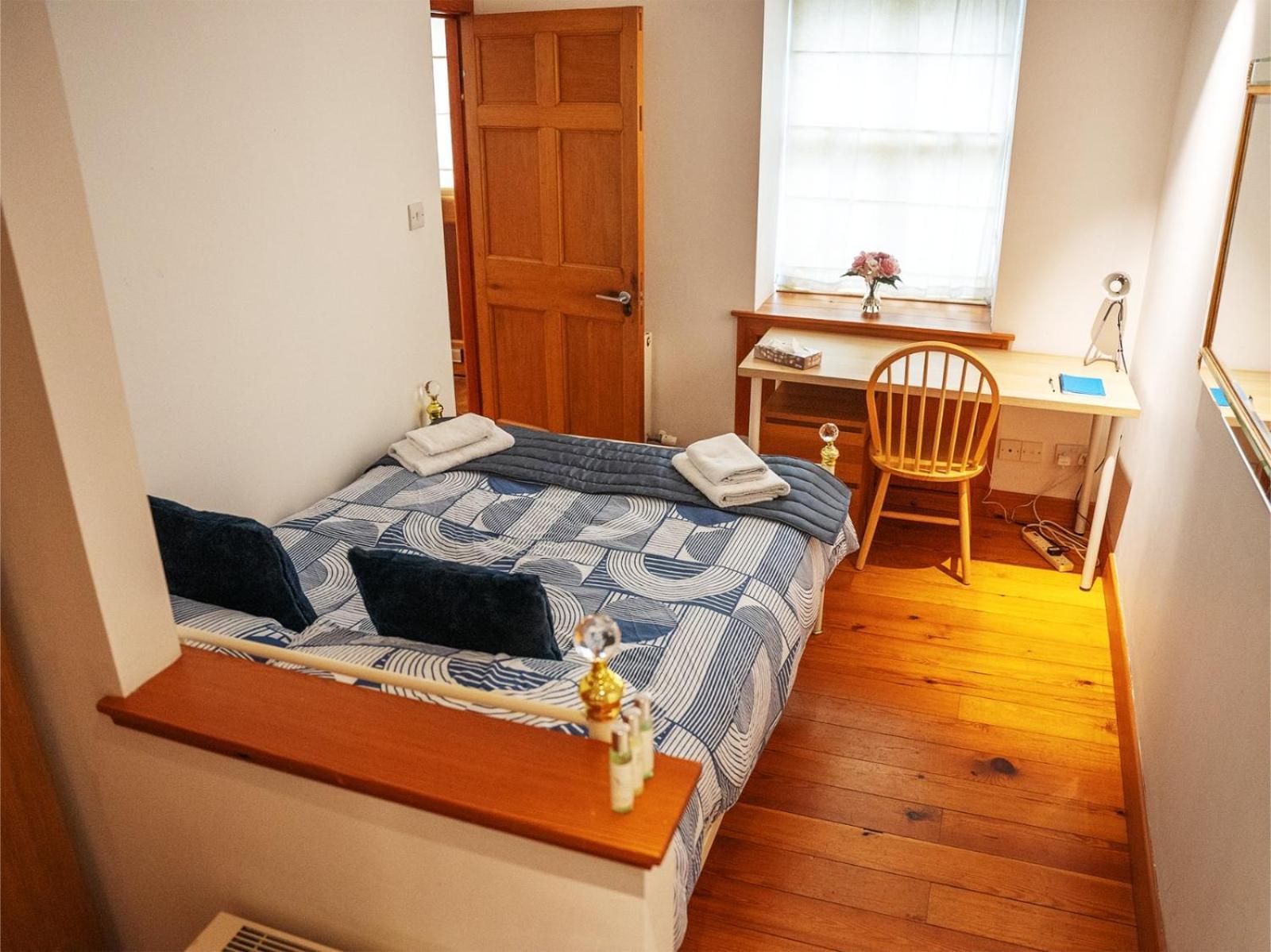 2 Bedroom Characterful Semi-Detached House, Enviably Located With Balcony And Terrace 圣安德鲁斯 外观 照片